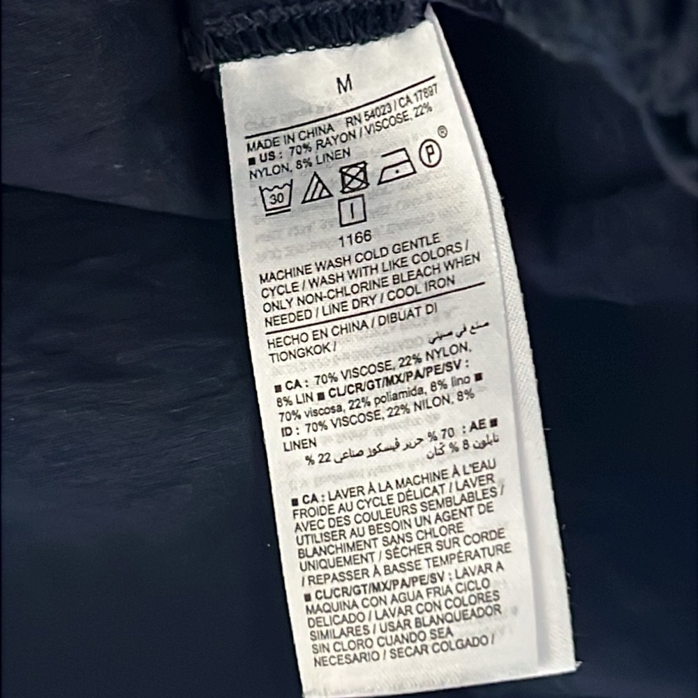 Old Navy Dark Blue Sleeveless Linen Blend Twist Hem Button-Up Shirt - Picture 6 of 6